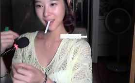 pretty-asian-camgirl-reveals-the-curves-of-her-lovely-body