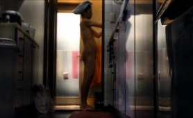 Amateur Oriental Lady Exposes Her Slim Body On Hidden Cam