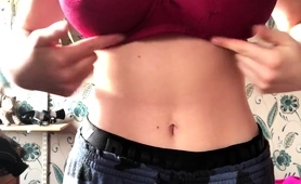 Big Breasted Amateur Babe Trying On New Bras On Webcam