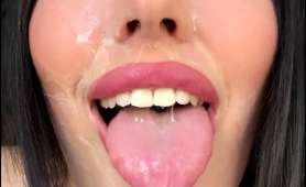 Kinky Camgirl With Perky Tits Gets Her Face Covered In Cum
